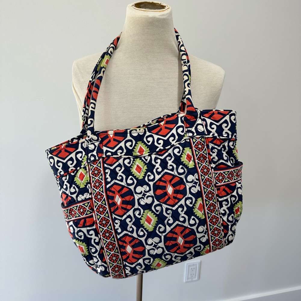 Vera Bradley Retired Sun Valley Pattern Tote